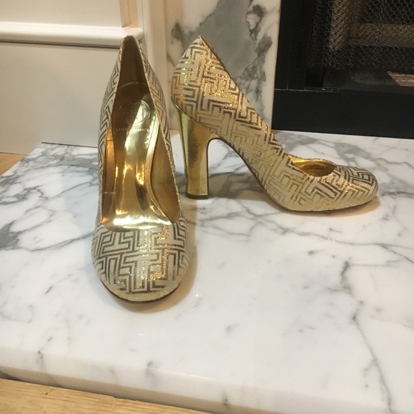 Tory burch gold heels Clearance